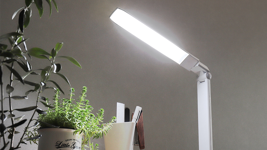 ワイヤレス充電対応 Ledデスクライト インテリア家具 家電 雑貨通販 Modern Deco モダンデコ